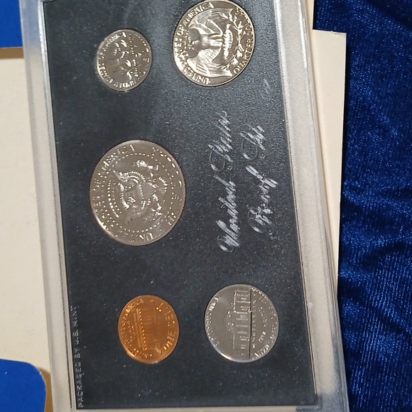 1971 & 1972 United States Proof Sets - Picture 3 of 10